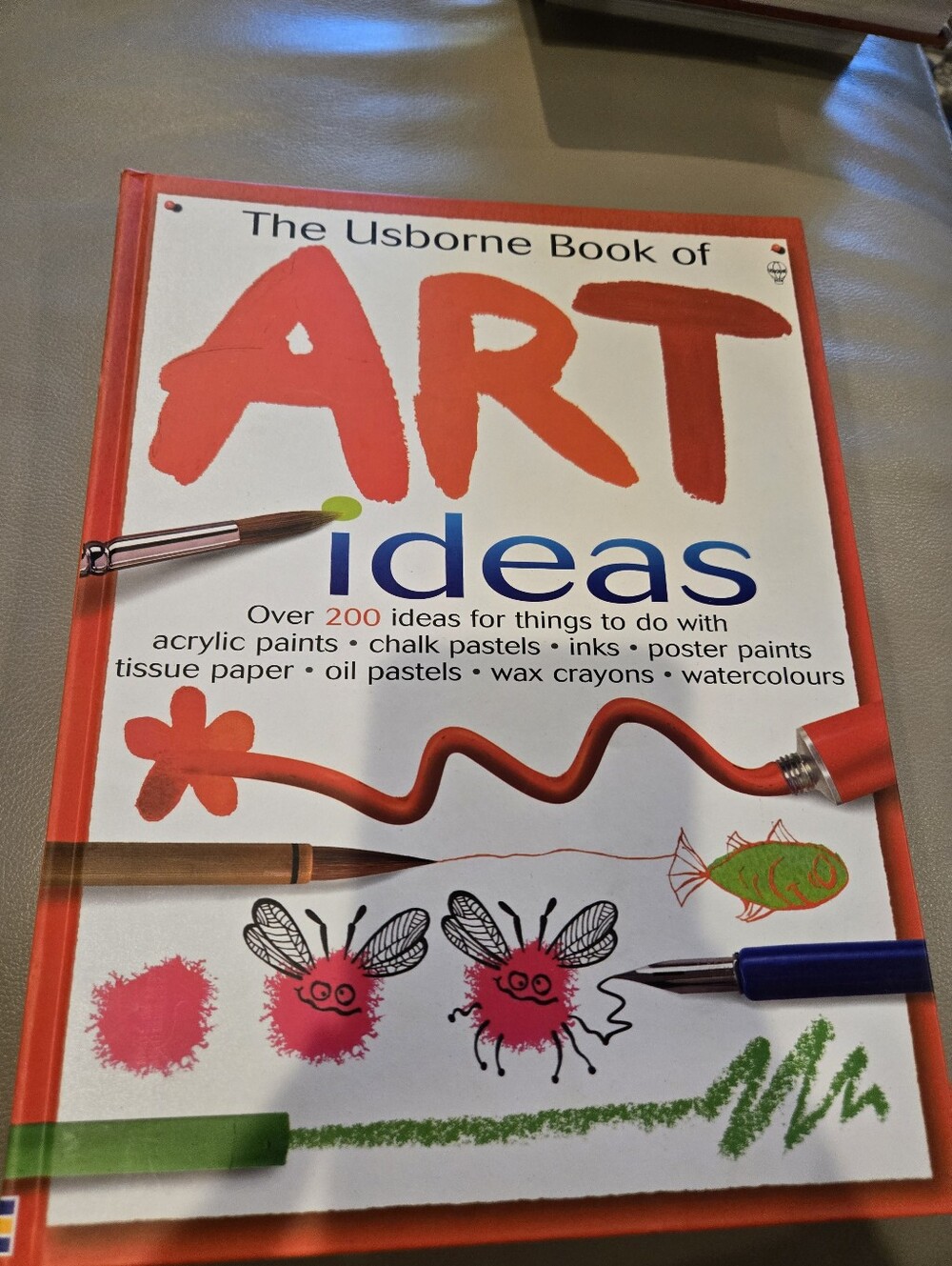 Usborne Art Ideas Book - Red, White & Green Cover